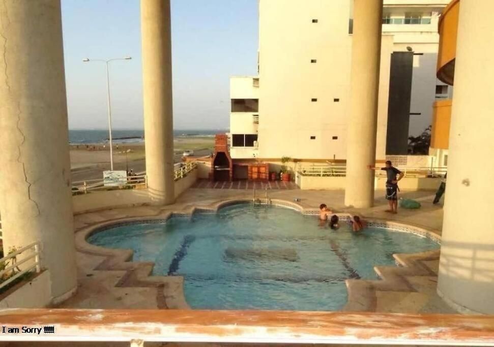 Apartamento Apto Al Frente Del Mar P11